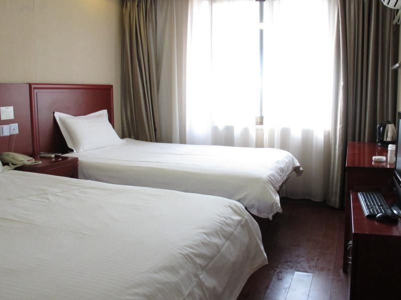 Hotel Greentree Alliance Chongming Bayi Road Walking Street