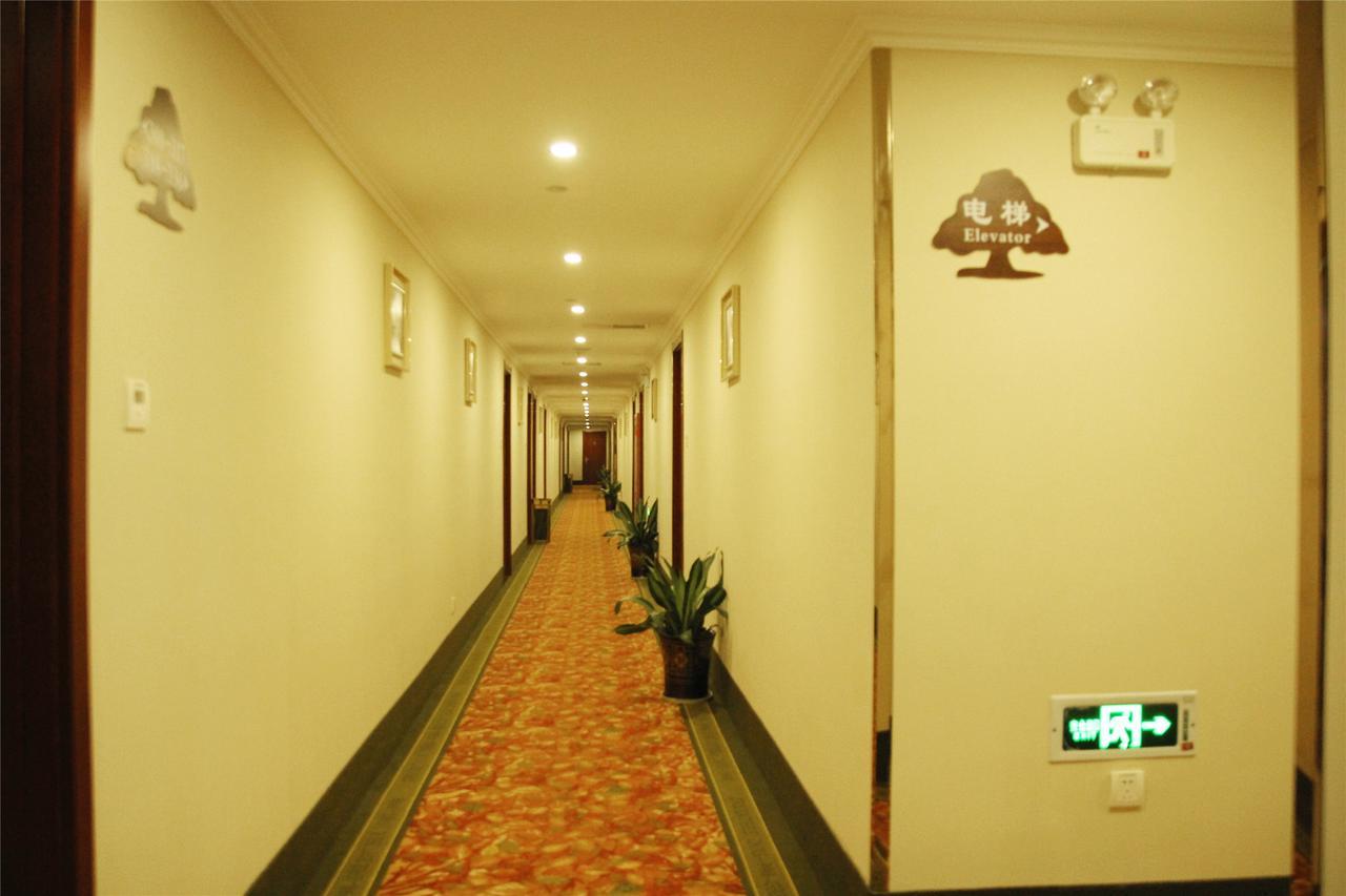 Greentree Alliance Chongming Bayi Road Walking Street