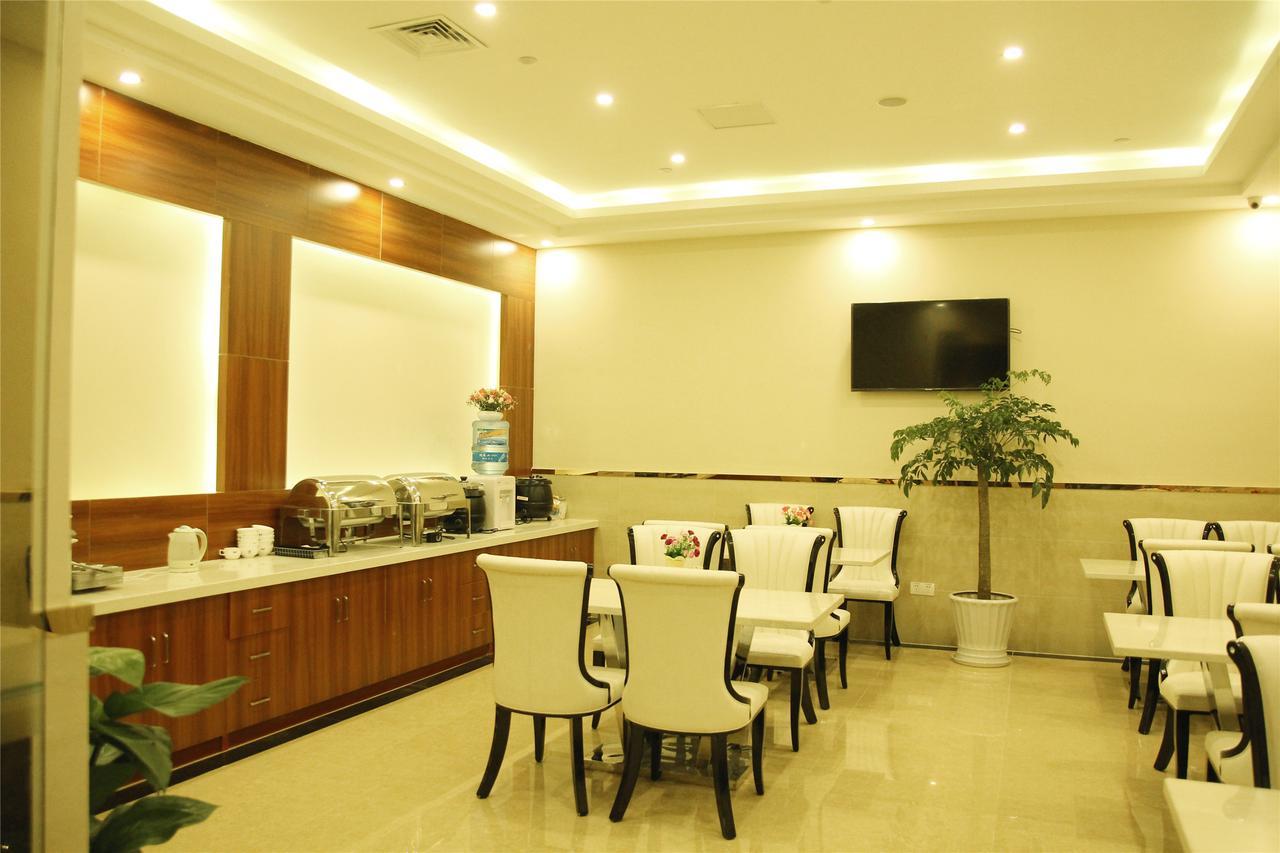 Greentree Alliance Chongming Bayi Road Walking Street Hotel Shanghai